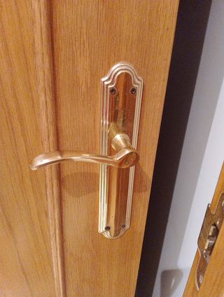 6 Manillas doradas de puerta