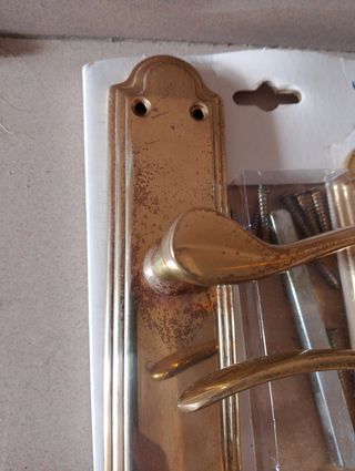 6 Manillas doradas de puerta