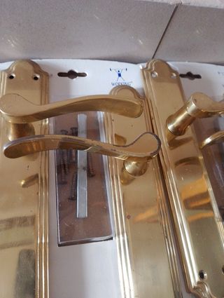 6 Manillas doradas de puerta