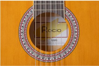 Guitarra Clásica Rocío R20. Funda Afinador Cejilla