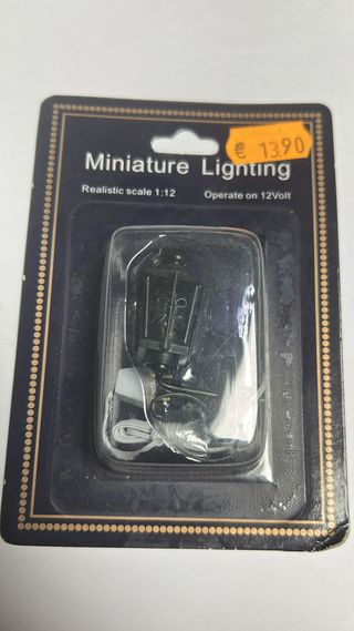 FAROL NEGRO PARA CASA DE MUÑECAS LAMPARA
