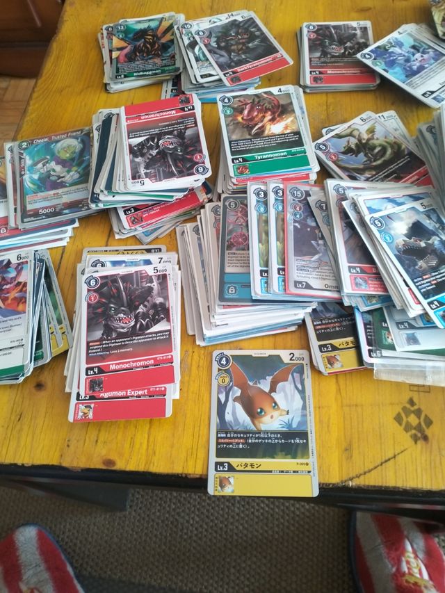 Más de 600 cartas Digimon orinales
