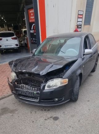 VENDO BARATO Piezas de audi A4 2005 ALTAVOCES,PUER