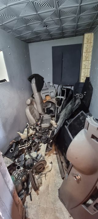 VENDO BARATO Piezas de audi A4 2005 ALTAVOCES,PUER