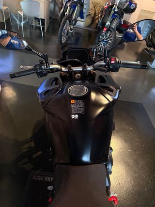 YAMAHA MT10