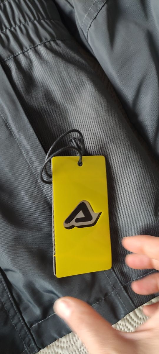 Cazadora gris de moto mujer ta