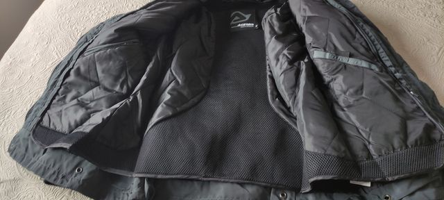 Cazadora gris de moto mujer ta