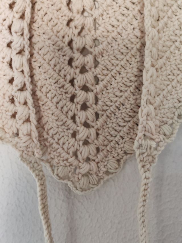 Toquilla niña 3 a 4 años. 104.×52x75cms