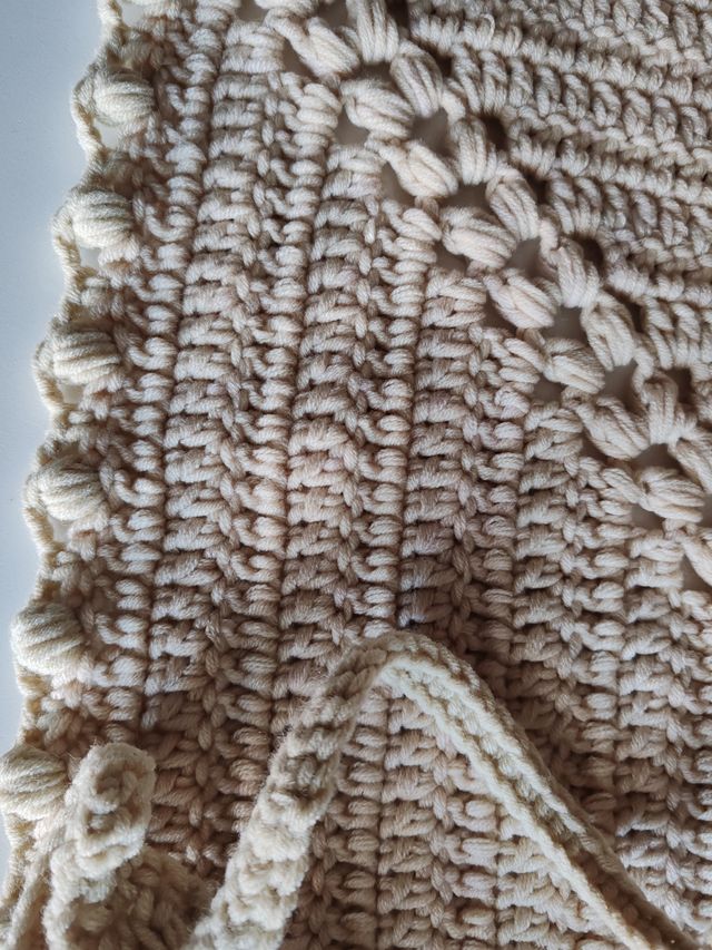 Toquilla niña 3 a 4 años. 104.×52x75cms