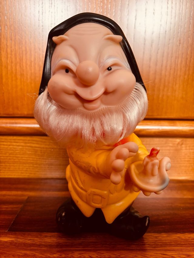 Enanito Famosa Ferrario