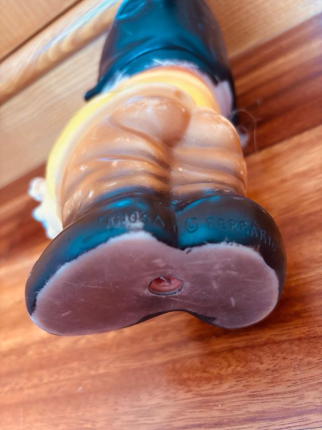 Enanito Famosa Ferrario