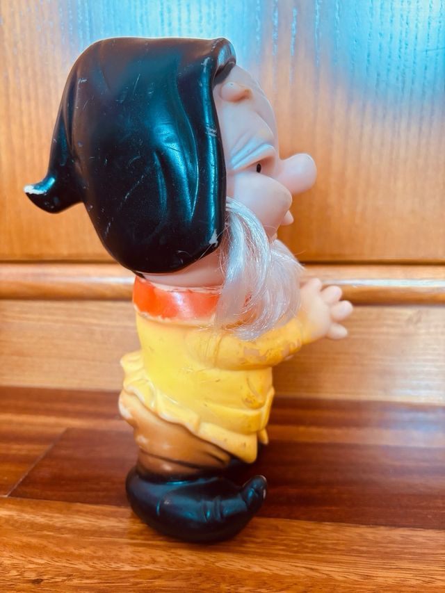 Enanito Famosa Ferrario