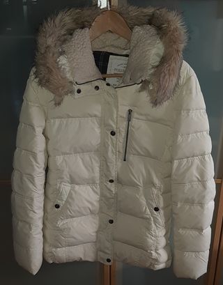 Plumas Pull and Bear