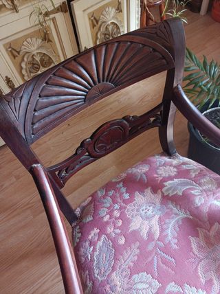 Sillas antiguas madera maciza.