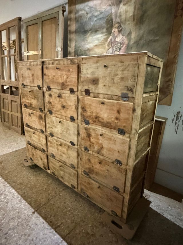 Antiguo archivador / aparador industrial