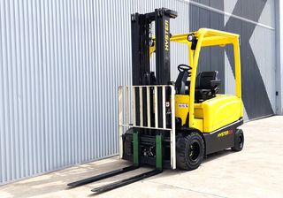 CARRETILLA ELEVADORA QUINTA VALVULA 2500 KG