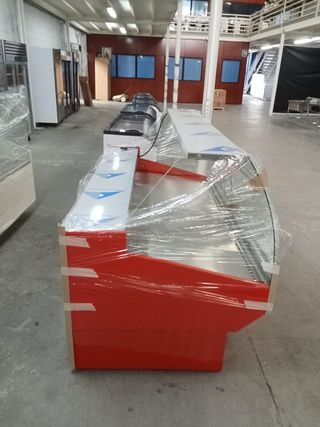 VITRINA CARNICERA FABRICADA A MEDIDA