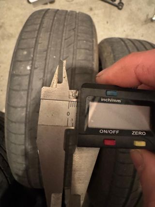 2 goodyear 205-60R16 96h