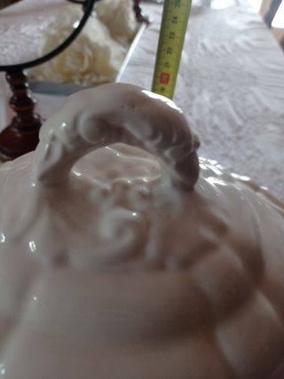 Sopera de porcelana