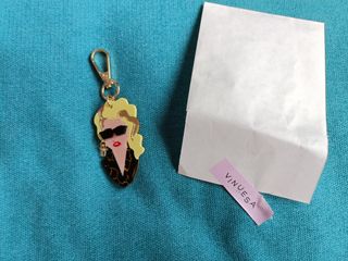 Charms, llavero "Vinuesa".Sin usar