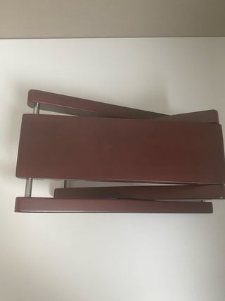 Banquito apoya pie de madera