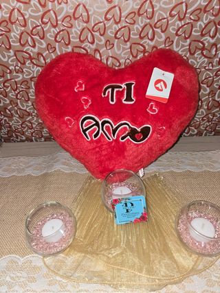 PELUCHE CUSCINO FORMA CUORE