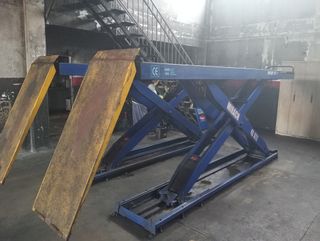 se vende elevador pantografo 4000Kg.