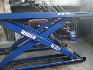 se vende elevador pantografo 4000Kg.