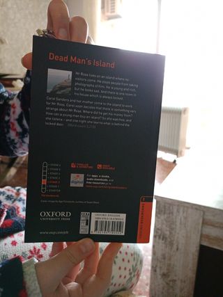 Dead Man's Island (Oxford Bookworms Library)