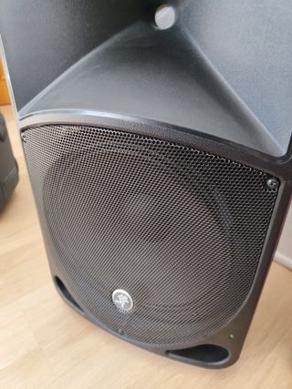 Altavoz Mackie Thump