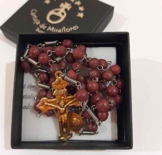 LOTE 5 colgantes Medallas de SANTOS