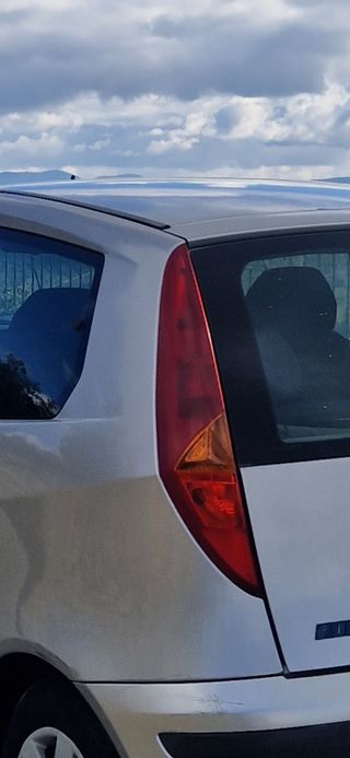Piloto trasero izquierdo Fiat Punto 188