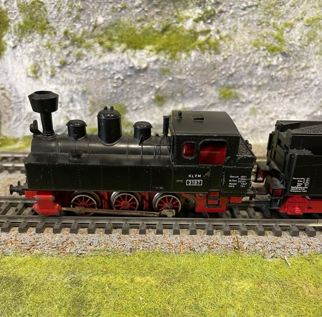 Locomotora de vapor Märklin 3197 con carbonera