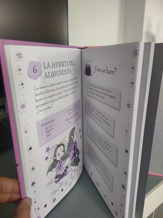 Isadora Moon - El gran libro de magia de Isadora y Mirabella