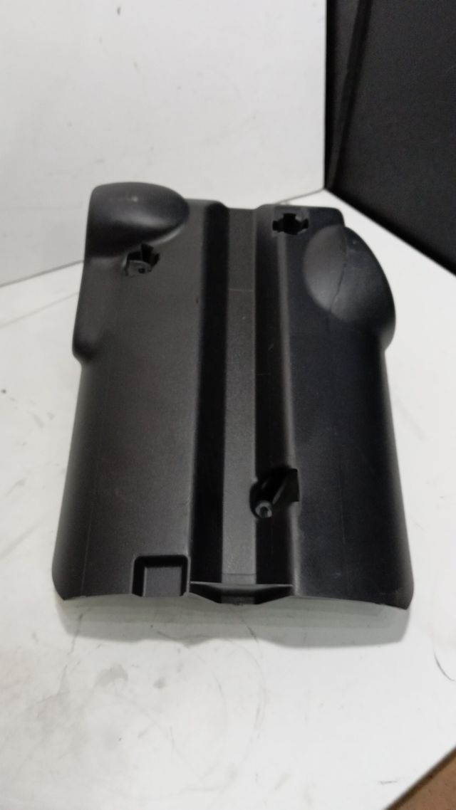 500054XXX LAND ROVER EMBELLECEDOR COLUMNA