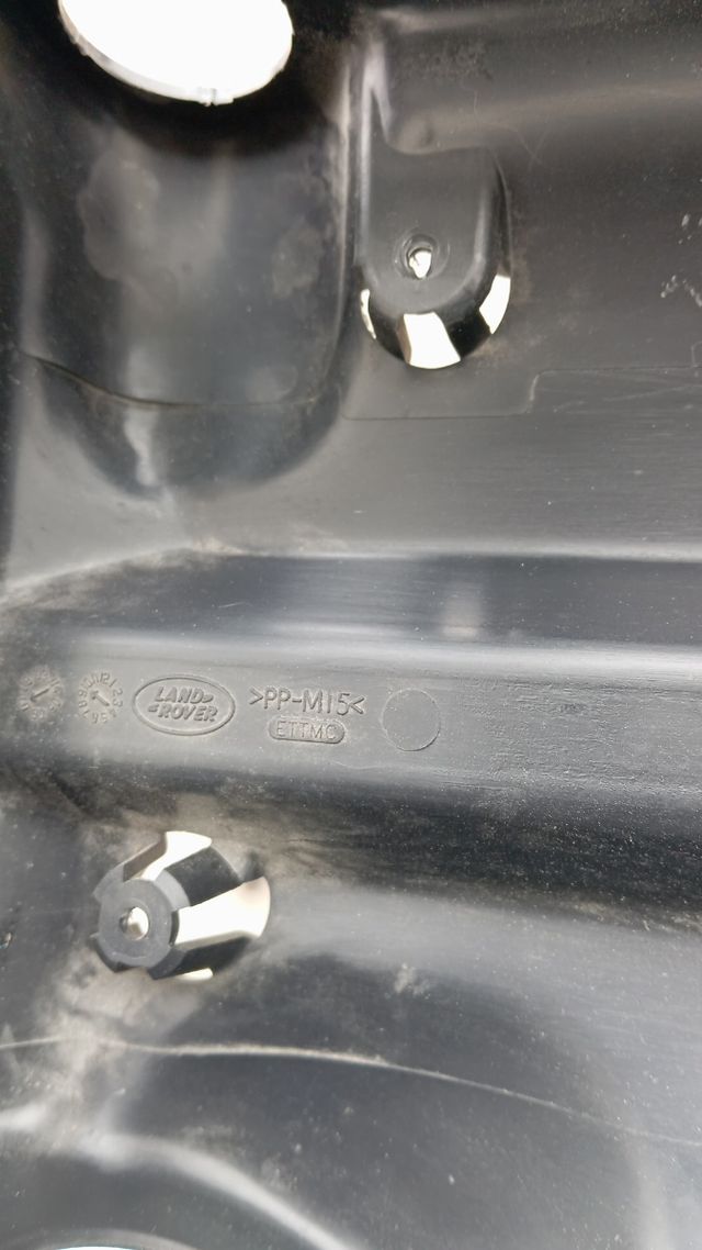 500054XXX LAND ROVER EMBELLECEDOR COLUMNA