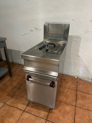 Freidora industrial de gas marca Repagas