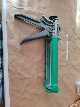 Pistola para anclaje químico 