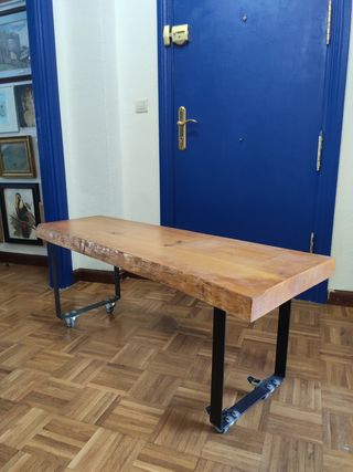 Banco Zara Home / Mueble industrial con ruedas