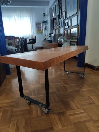 Banco Zara Home / Mueble industrial con ruedas