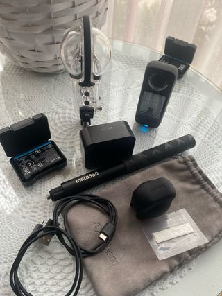 Insta360 X3 Y NUEVE accesorios originales