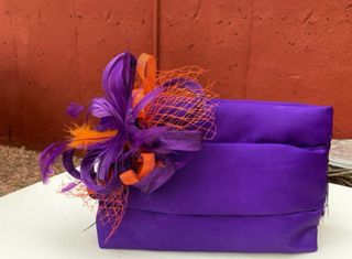 Bolso estiloso de mano o para colgar