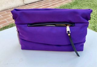 Bolso estiloso de mano o para colgar