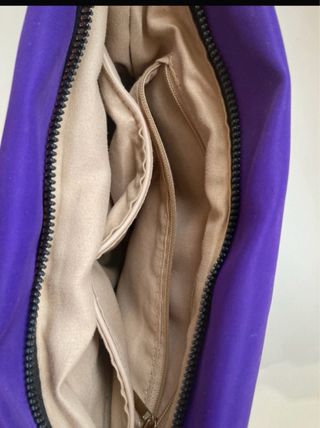 Bolso estiloso de mano o para colgar