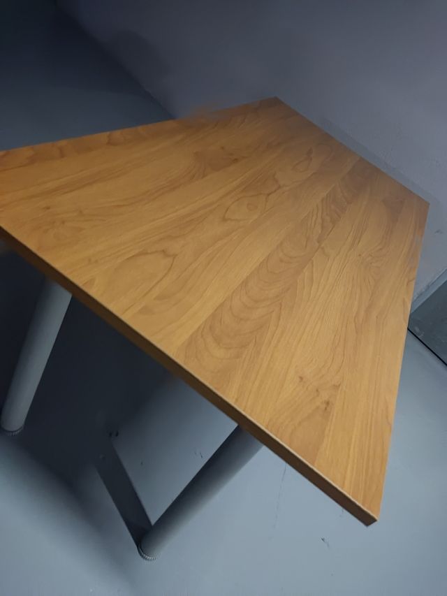 Mesa madera patas de hierro