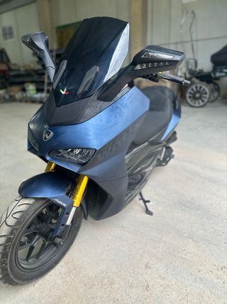 Scooter 125 wottan strom R