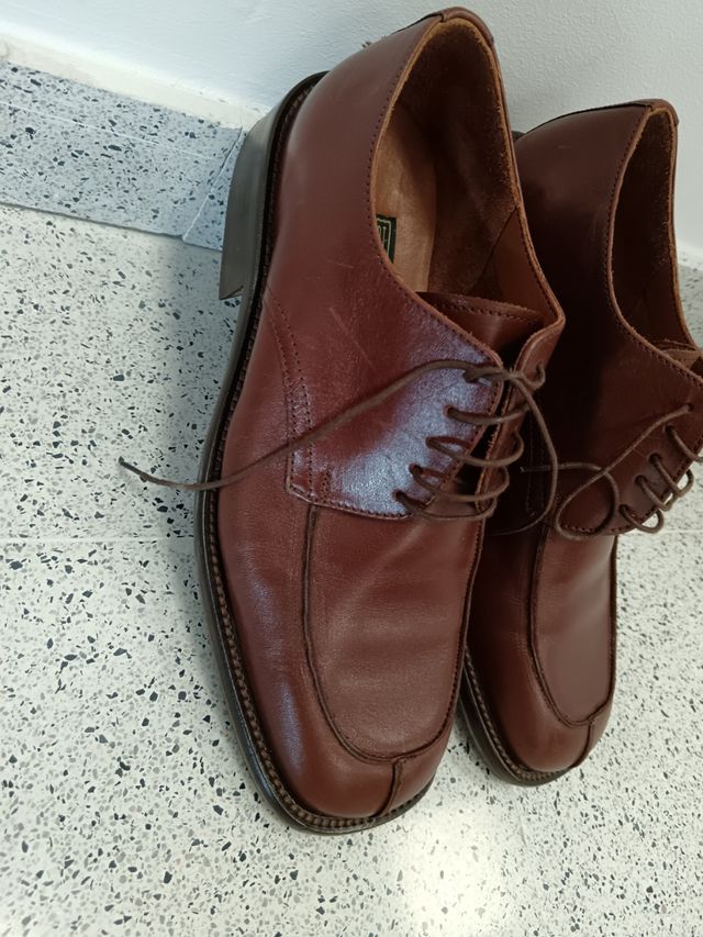 Zapatos marrones Lottconcept