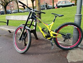 Bici de descenso 