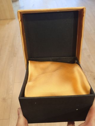 Corbata amarilla hecha a mano 