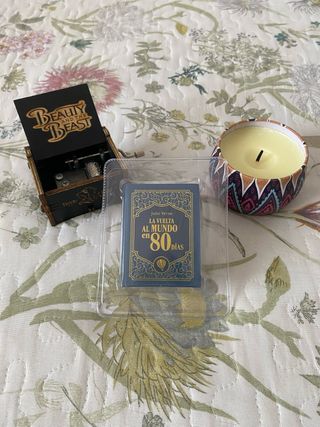 La Vuelta al Mundo en 80 Días Libro en Miniatura